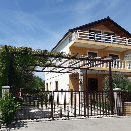 Apartmani Sara Trebinje Ngoại thất bức ảnh